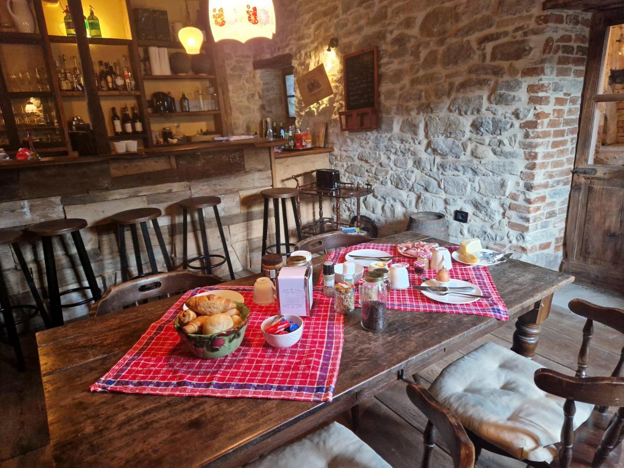 B&B Barbaia Levice 外观 照片