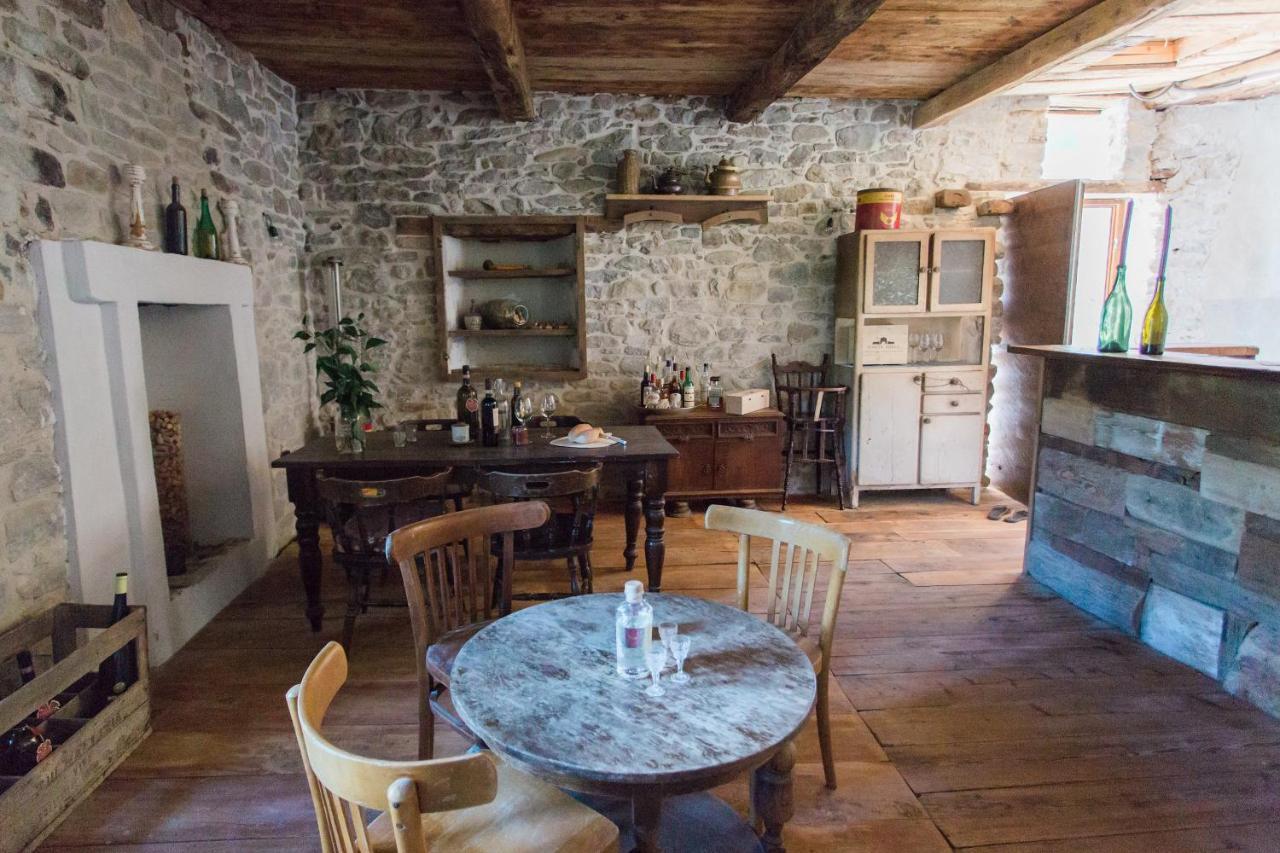 B&B Barbaia Levice 外观 照片